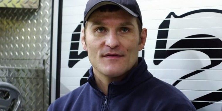 Stipe Miočić, Vatrogasac