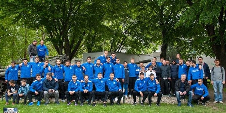 NK Osijek, Crveni fićo