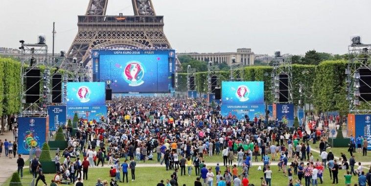 Pariz, Fan Zona