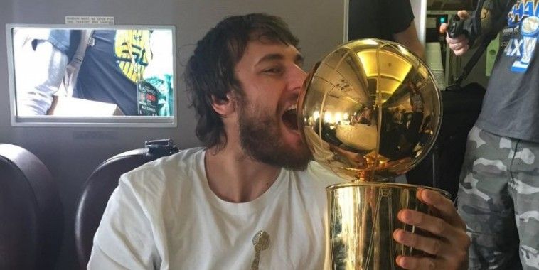 Bogut, Twitter