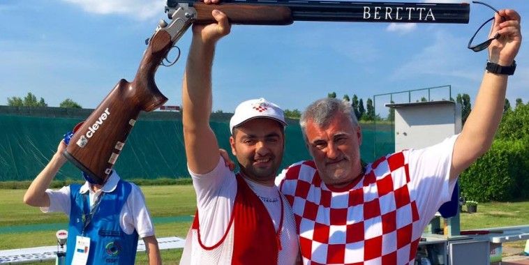 Glasnović, Foto BERETTA