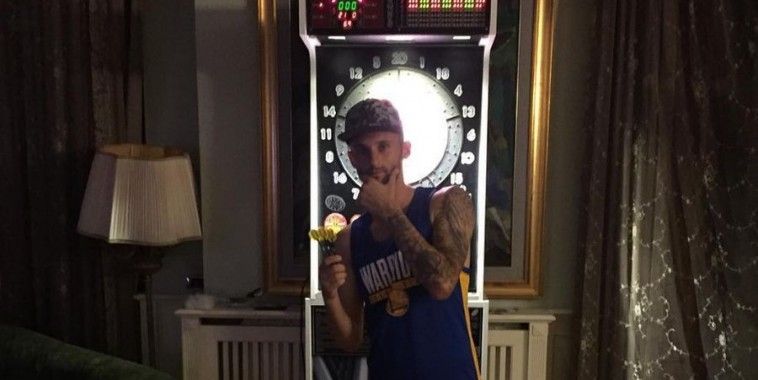 Brozović, Instagram