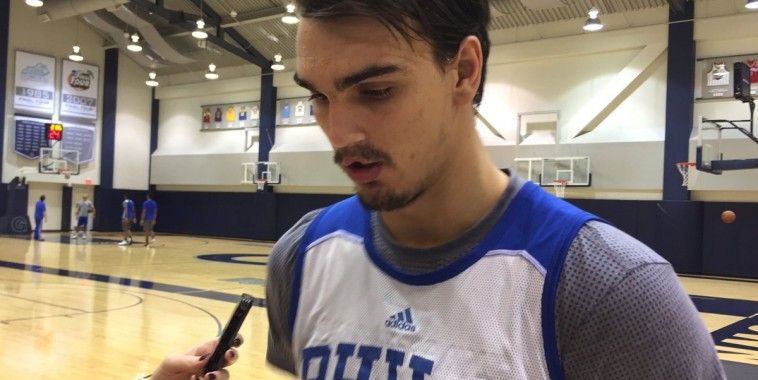 Dario Šarić, Twitter