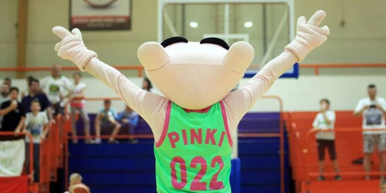 Pinki, Foto Mega Leks
