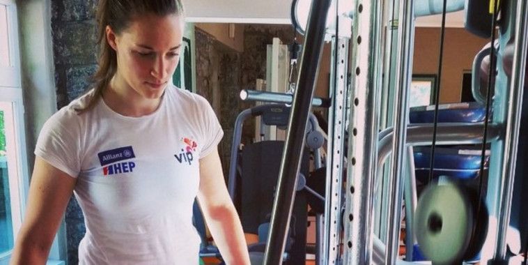 Leona Popović, Instagram