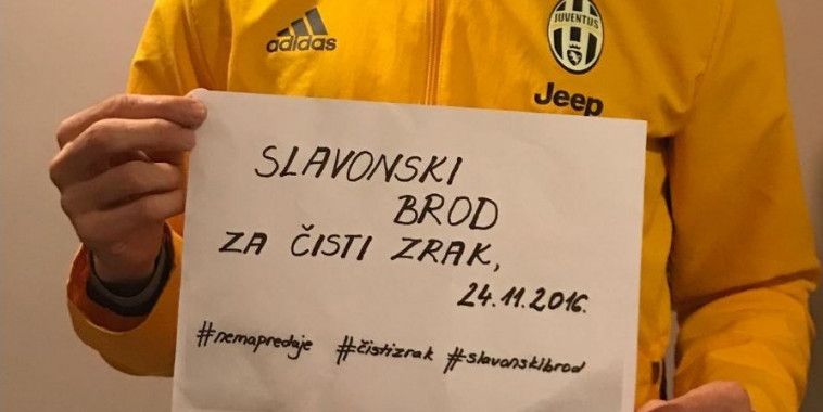 Mandžukić, Slavonski Brod