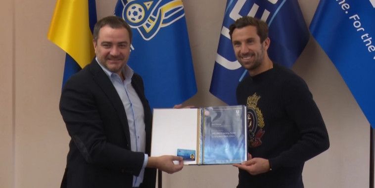 Srna, UEFA, diploma