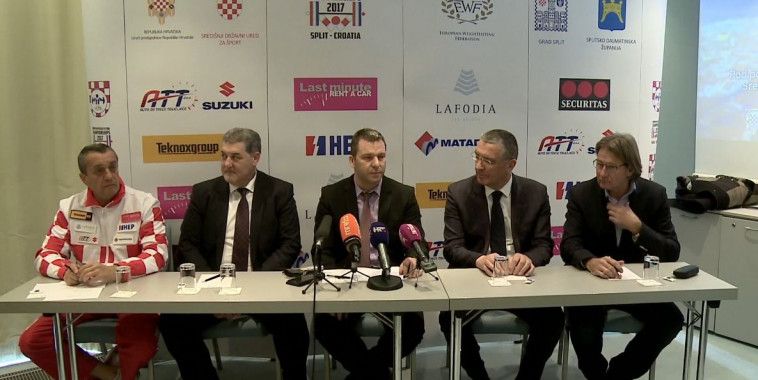 Čavka, dizanje utega