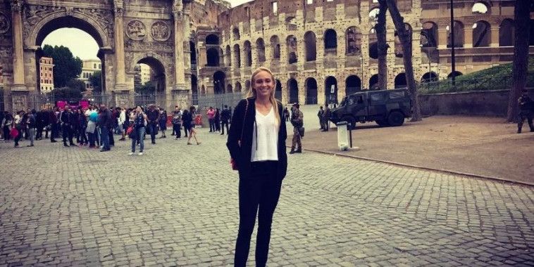 Donna Vekić, Instagram