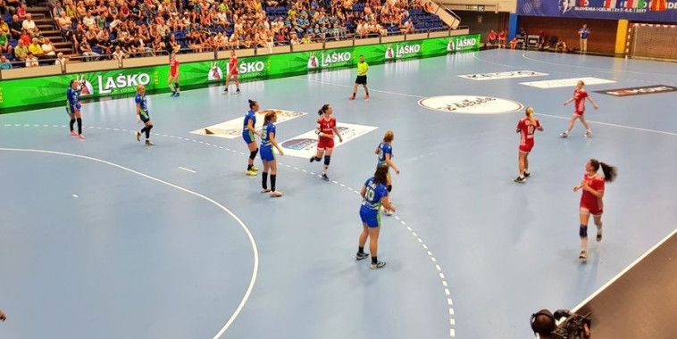 Slovenija, Hrvatska, Twitter