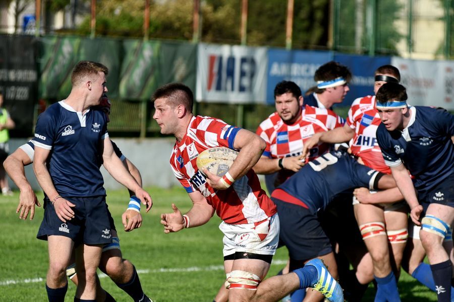 T. Miloš, Hrvatska - Oxford, H Čižmić