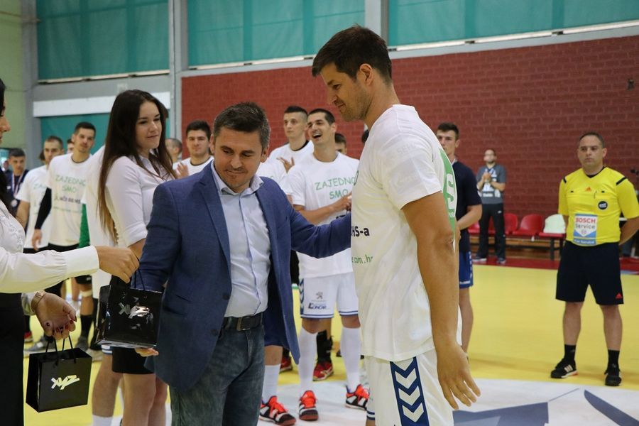 Tonči Valčić