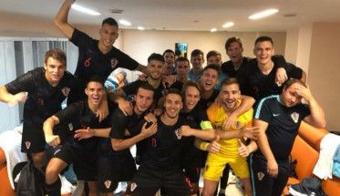 U21