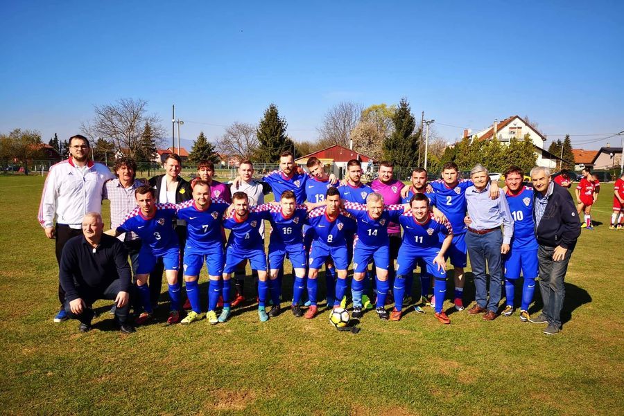 Gluhi Nogometna reprezentacija