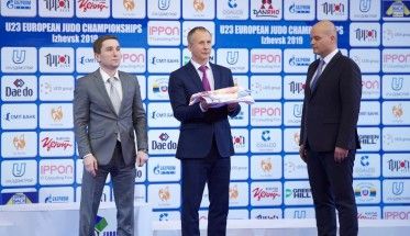 EP U23 Porec Hrvoje Lindi Flag Handover Ceremony2