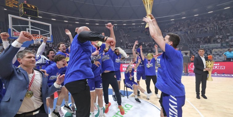 zadar_cibona_prvak_100626-48-1024x683